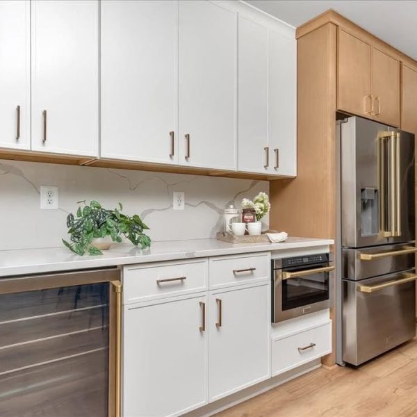 Idea 5 - Add a Beverage or Coffee Zone Away from the Main Counter